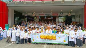 Baznas Tulungagung Ajak 110 Yatim Belanja Lebaran