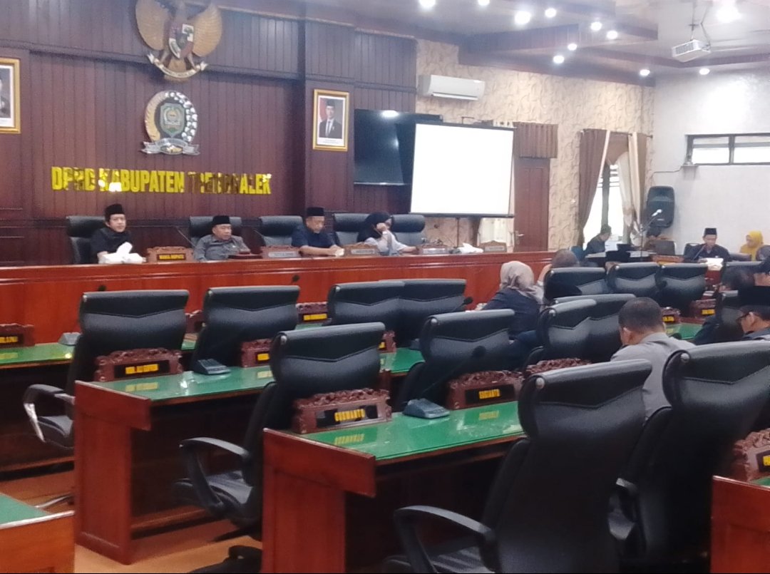 Pemkab Trenggalek Ajukan Ranperda Perlindungan Tenaga Kerja ke DPRD