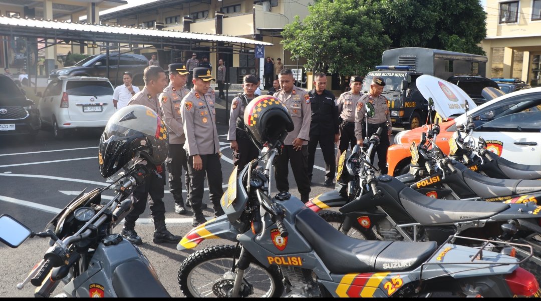 Jelang Operasi Ketupat Semeru 2026, Kapolres Blitar Kota Cek Kesiapan Ranmor Dinas