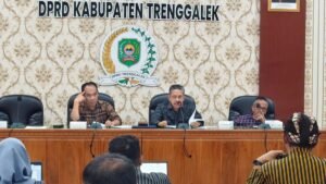 DPRD Trenggalek Kebut Raperda Ponpes dan Madrasah, Perkuat Dukungan untuk Lembaga Keagamaan Desa