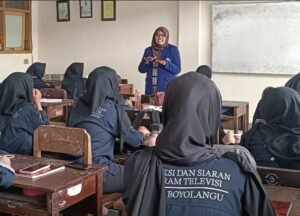 Riset Doktoral Yandria Elmasari Bongkar Akar Pengangguran SMK, Berpikir Kritis Jadi Kunci Masa Depan