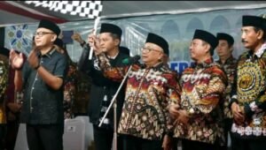 Pelepasan 914 Jamaah Haji Blitar Penuh Haru, Rijanto Pesan Jaga Kesehatan dan Kekompakan