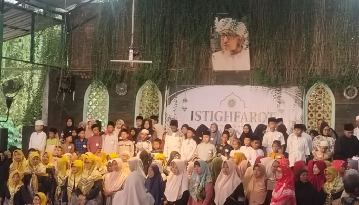 Pesantren Krapak Mayong Memuliakan Anak Yatim di Hari Asy Syuro, Doa Berbuah Kasih dan Keberkahan