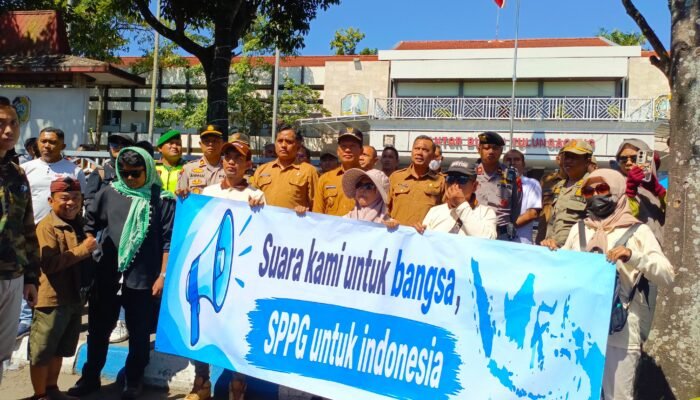 Pelibatan Relawan MBG dalam Demo Tuai Sorotan, Pengamat: Kurang Bijak
