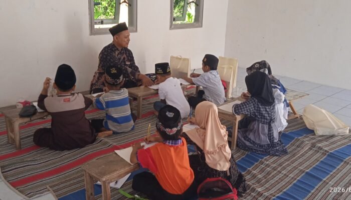 MI Tahfidz Ngelo Gelar Holiday Bahasa Inggris dan Matematika Gratis