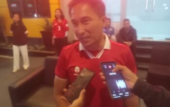Kapolres Kalfaris Bersama Warga Blitar Raya Nobar Final Timnas